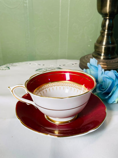 Paragon Red Gold Fine Bone China Cup Saucer 2-Piece Set 10 cm