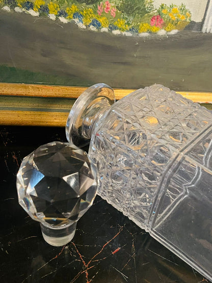 Vintage Cut Crystal Decanter with Faceted Stopper ( 21.5cm )– Diamond Pattern & Star Base. ENGLAND