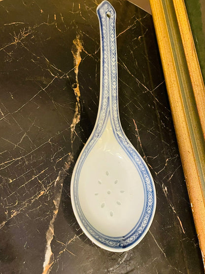 Traditional Chinese Style Porcelain Ceramic Soupladle large spoon  – Classic Asian Tableware