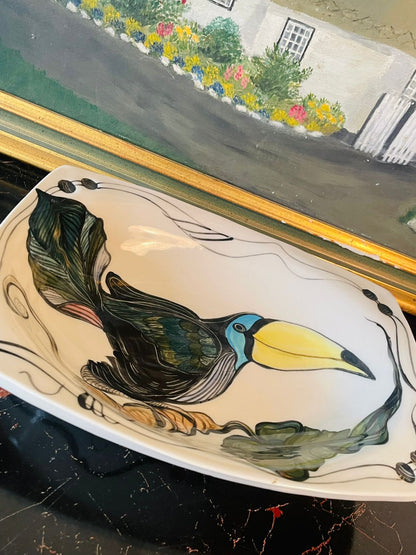 Hand-Painted Porcelain Bowl with Toucan Design – 11 Inches – Contemporary Art Deco Style
