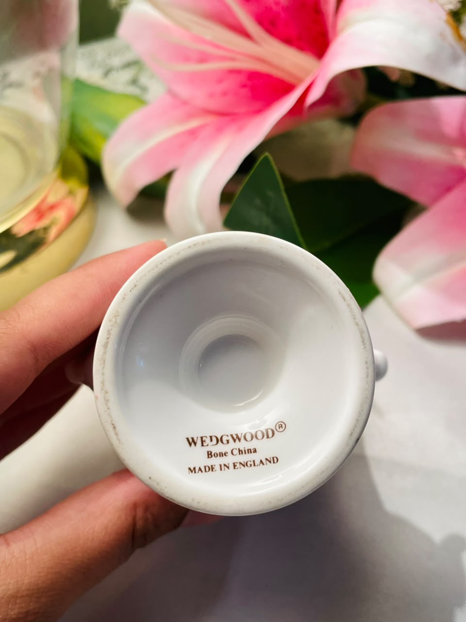 Wedgwood Bone China Floral Teapot Vase Approx. 9 cm