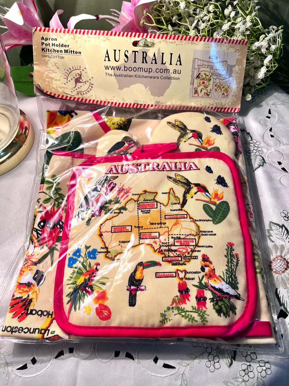 Australia 100% Cotton Kitchen Set Apron Pot Holder & Oven Mitt