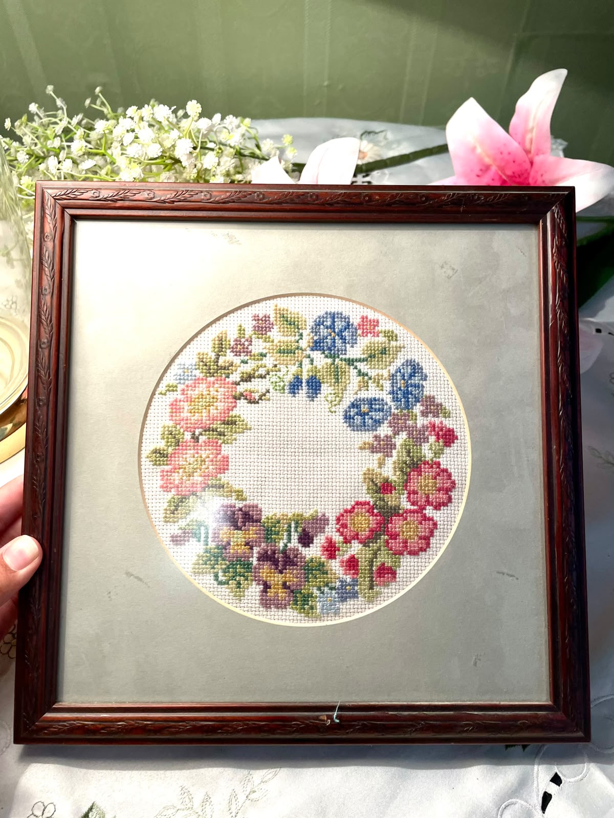 Framed  Floral Wreath" Counted Cross Stitch Kit Cross-Stitch Artwork – 10 in