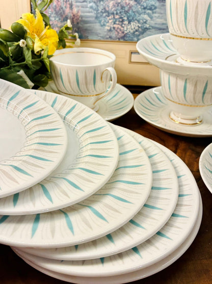 Queen Anne Caprice Bone China Tea Set 11 Pieces, England