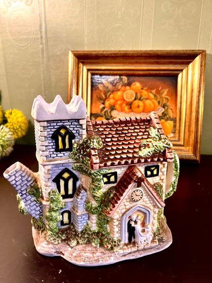 Vintage Castle Cottage Ceramic Teapot – 6 Inch