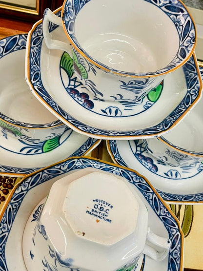 Set of 4 Persons, Vintage Westover Blue & White Tea Cup Saucer Set – British Made