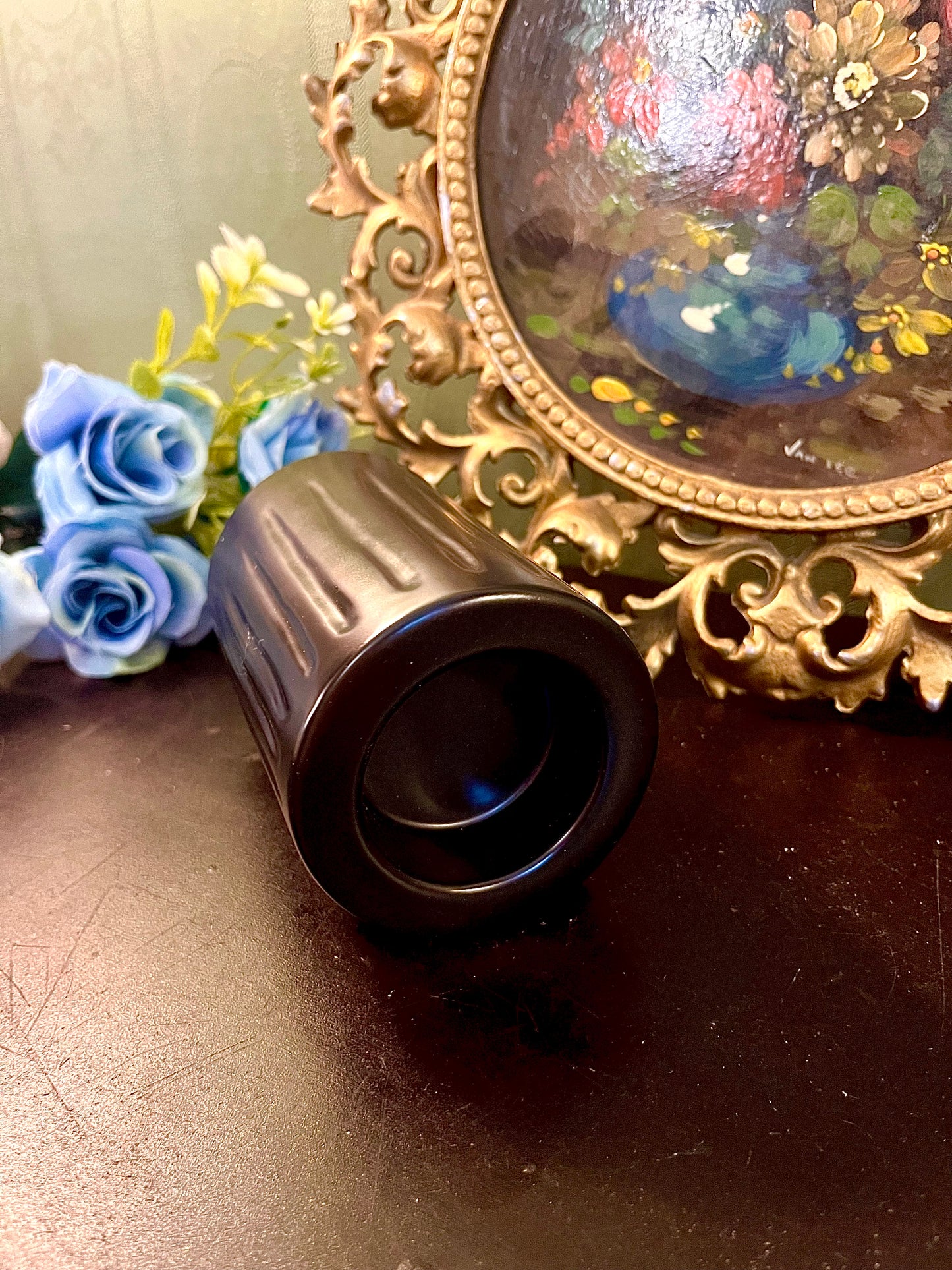 Black Ribbed Ceramic Tealight Candle Holder