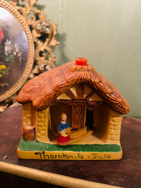 Vintage Thornton-le-Dale Cottage Miniature Décor