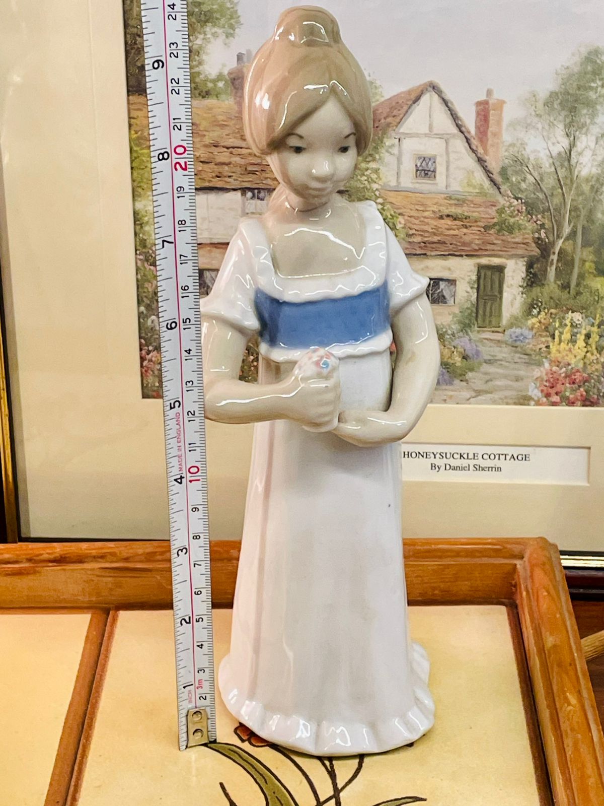 REX Valencia Spain Porcelain Figurine – Elegant Lady Statue