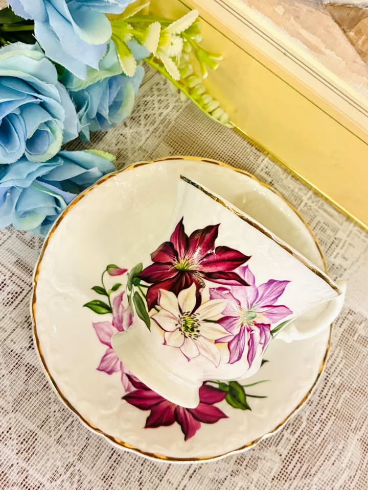 Royal Kendal/Delphine Bone China Cup & Saucer – Clematis Gold