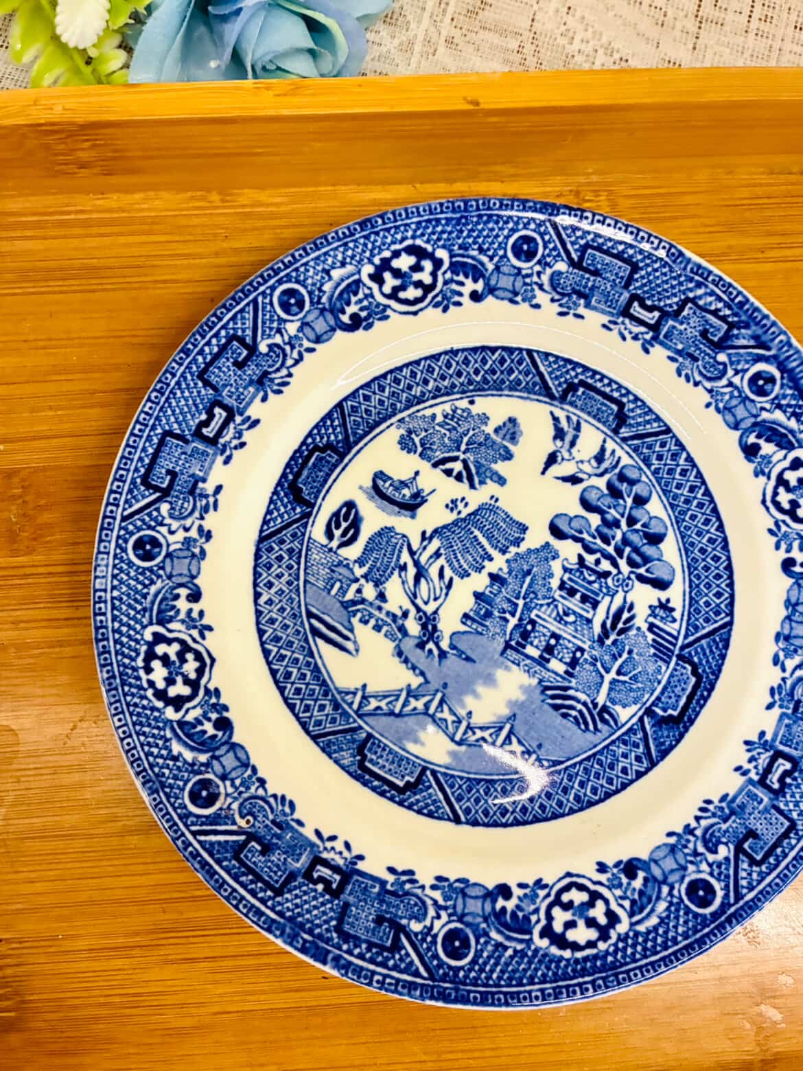 Vintage Blue Willow Plate Set – Porcelain Pair