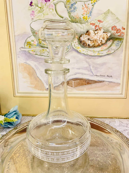 Vintage Etched Glass Decanter – Classic Barware
