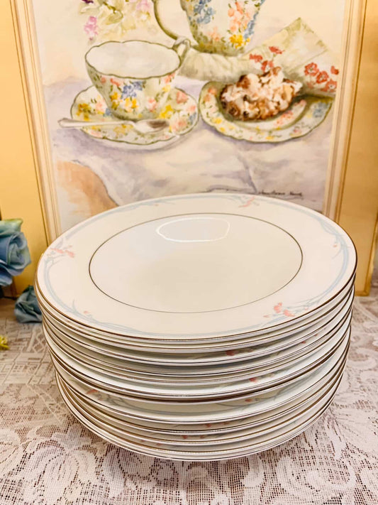 Vintage Floral Rim Dinner Plate – Classic Cottage plater