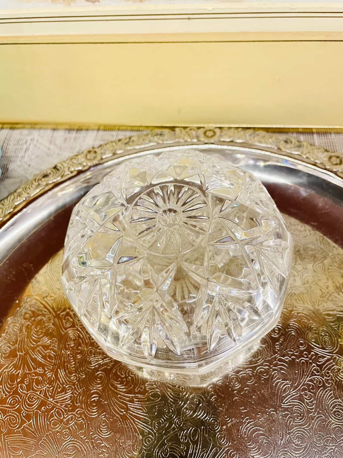 Vintage Starburst Cut Glass Bowl with lid – Crystal Style
