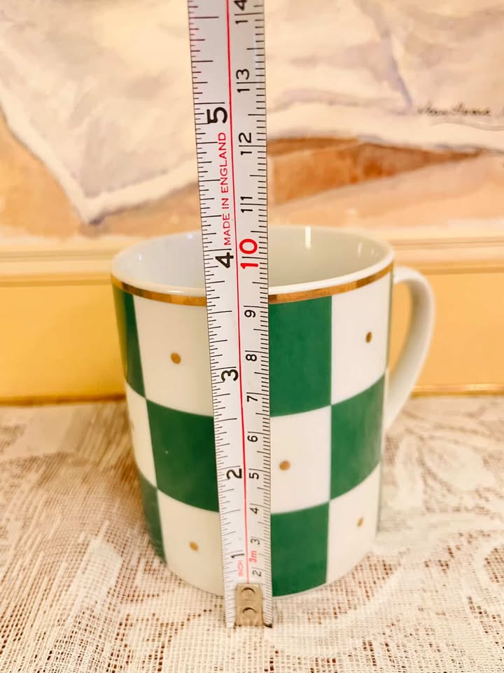 Vintage Green Checkered Porcelain Mug Set – Cottage Style