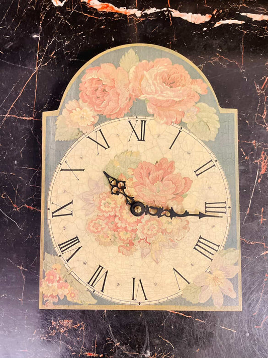Vintage Floral Wall Clock – Cottagecore Roman Numeral Decor