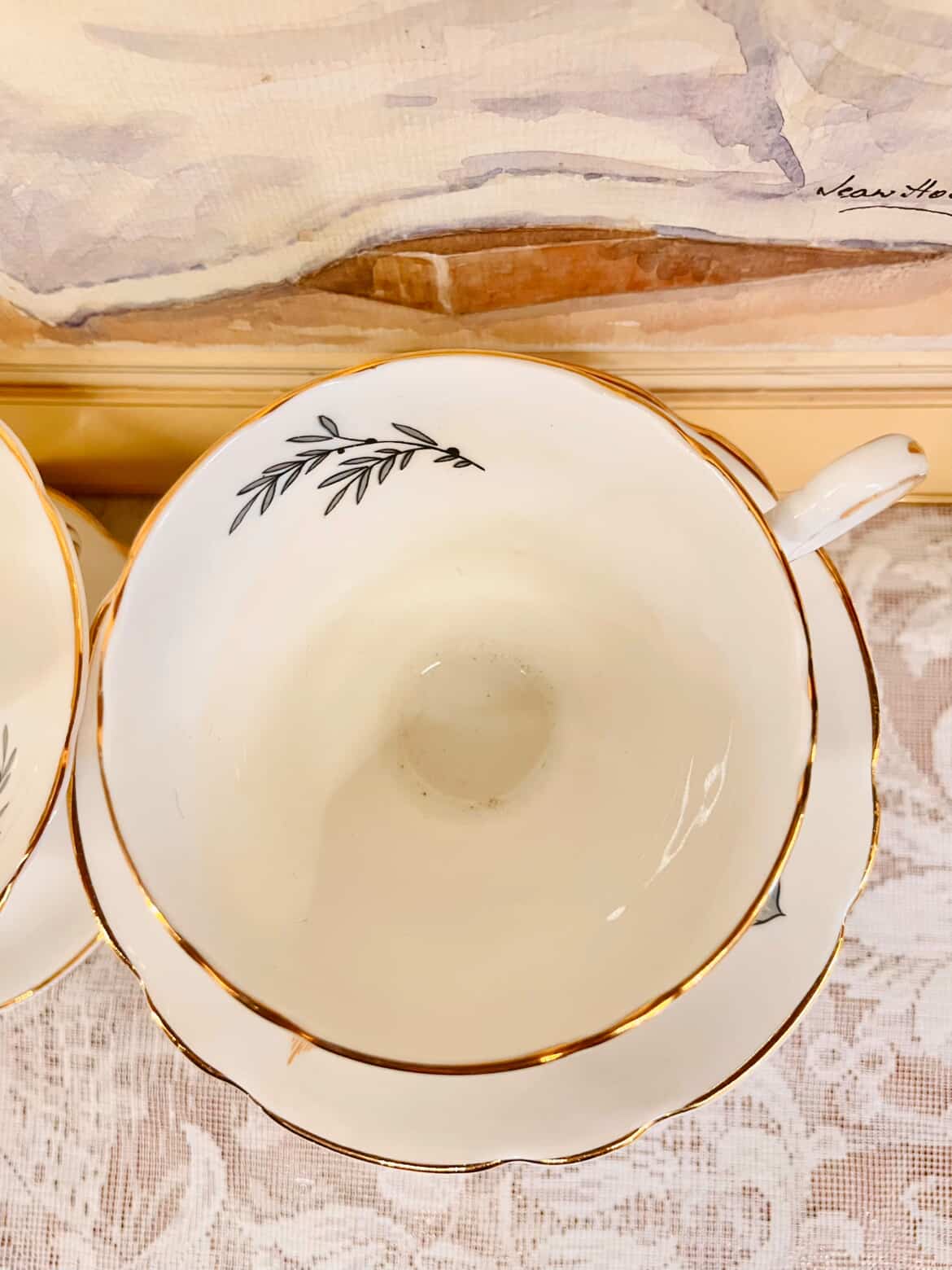 Vintage Floral Tea Set with  6 Cups & Plates – Gold Rim