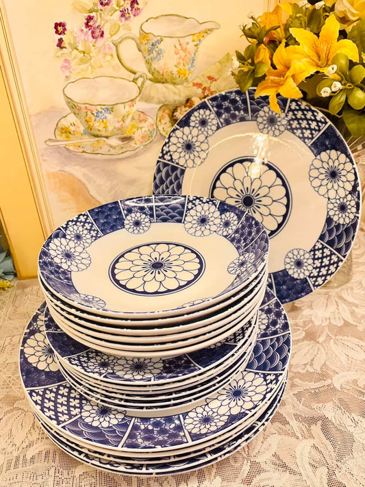 Blue & White Floral Dinnerware Set – 18 Pc Ceramic