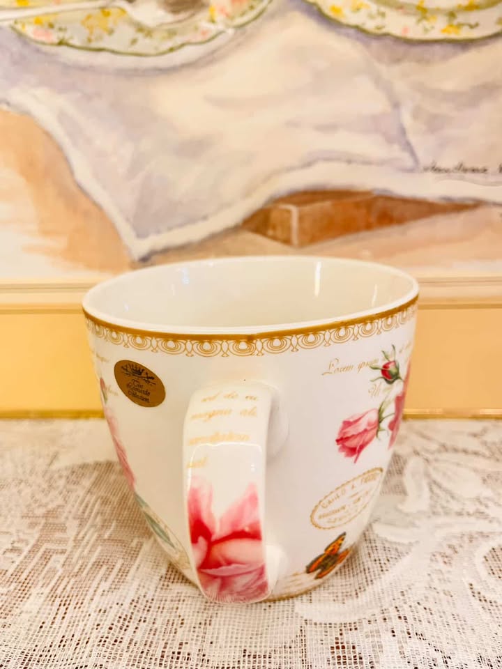 Vintage Rose Porcelain Mug – Gold Rim Floral Tea Cup