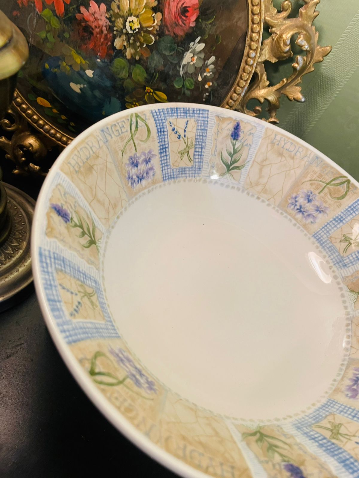 Vintage Hydrangea Floral Serving Bowl 9 Inch