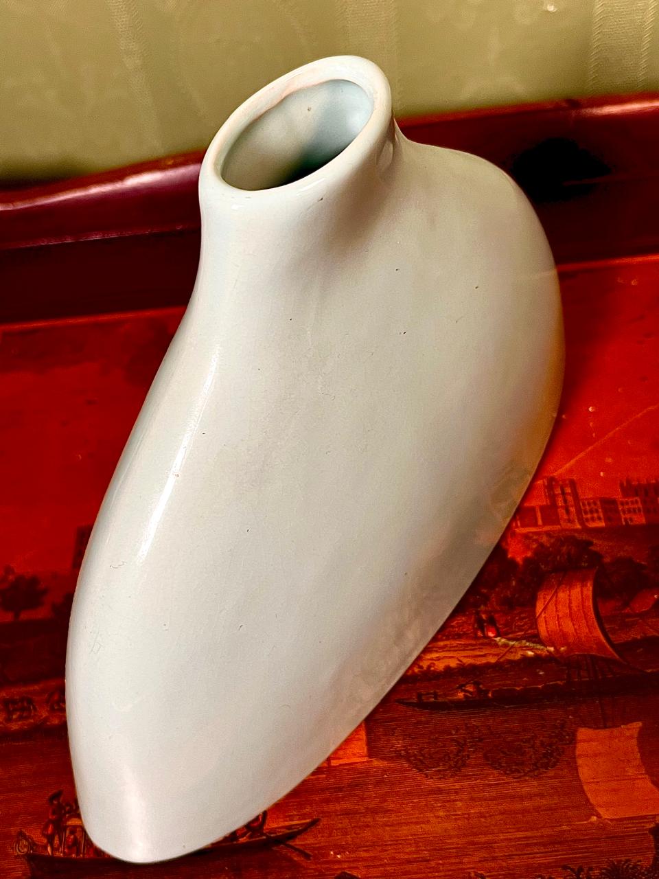 Modern White Sculptural Ceramic Vase | Minimalist Decorative Vase | 8 Inch