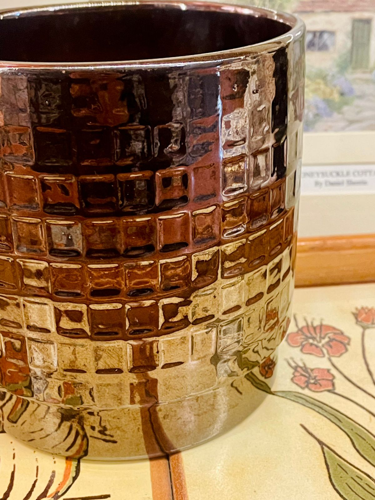 Brown Metallic Textured Ceramic Planter – Modern Geometric Design