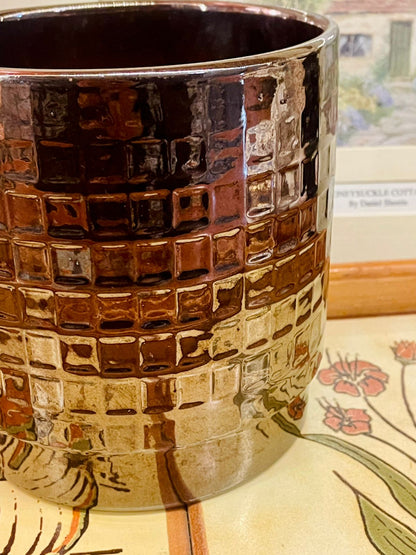 Brown Metallic Textured Ceramic Planter – Modern Geometric Design