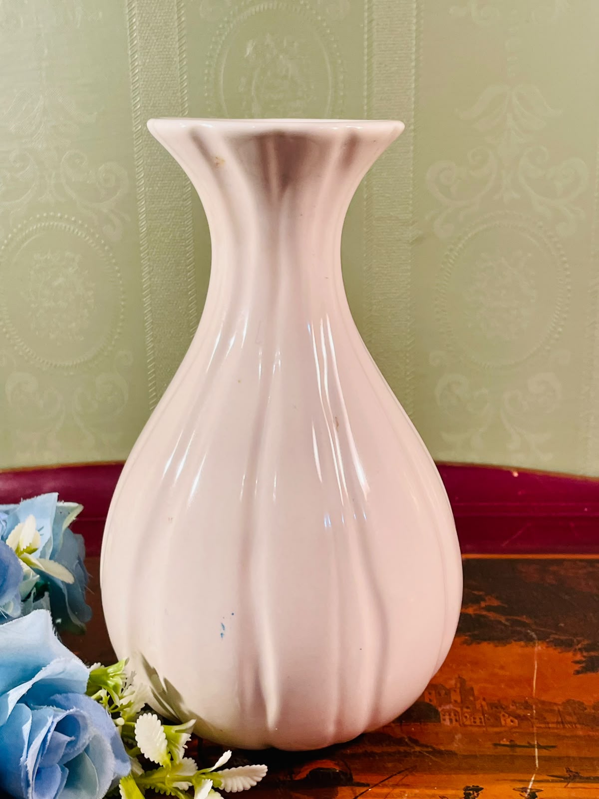 White Sculptural Ceramic Vase – 8 Inch