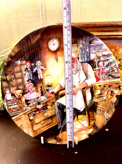 Royal Doulton The Toymaker Collector Plate 20 cm