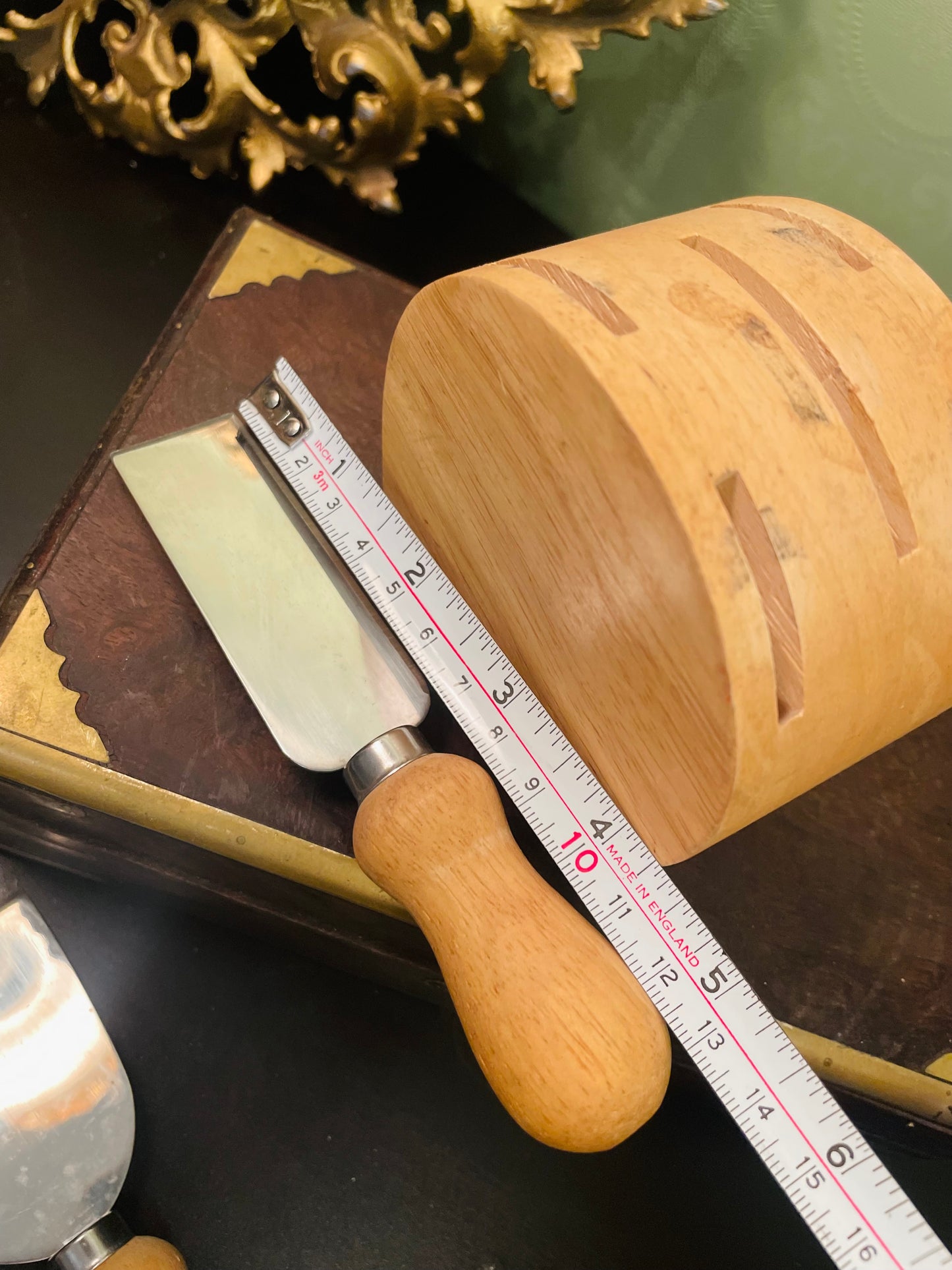 Wooden Cheese Knife Block Set With Four Knives