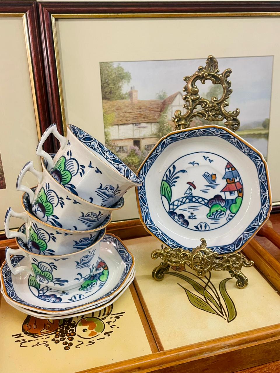 Set of 4 Persons, Vintage Westover Blue & White Tea Cup Saucer Set – British Made