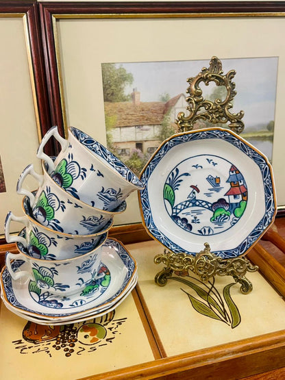 Set of 4 Persons, Vintage Westover Blue & White Tea Cup Saucer Set – British Made