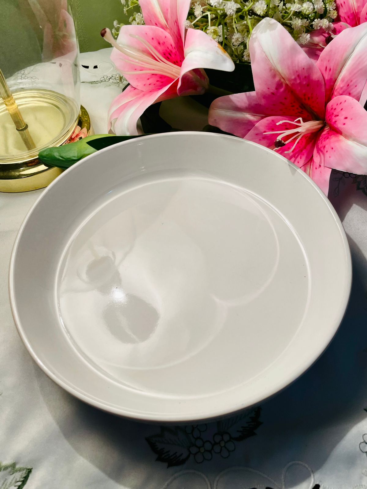 Vintage White Ceramic Oven-Safe Pie Dish Approx. 23 cm