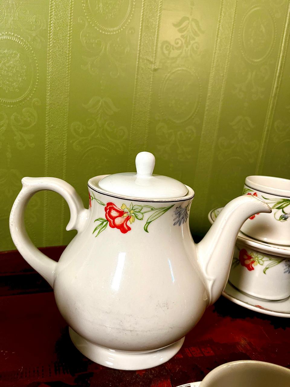 Churchill Floral Hotelware Tea Set | Made in England | 11 Pieces