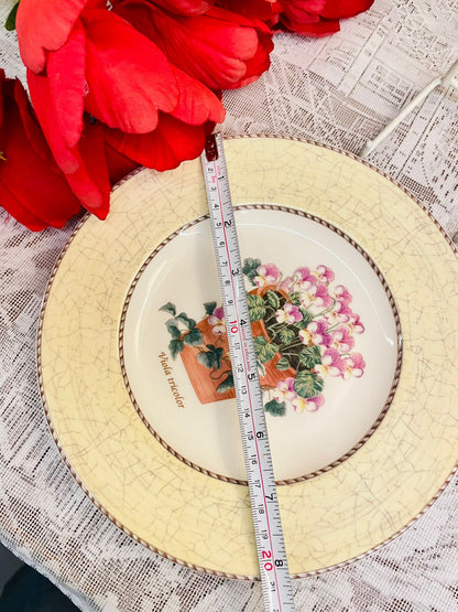 Wedgwood Sarah’s Garden Viola Tricolor Plate 8 in