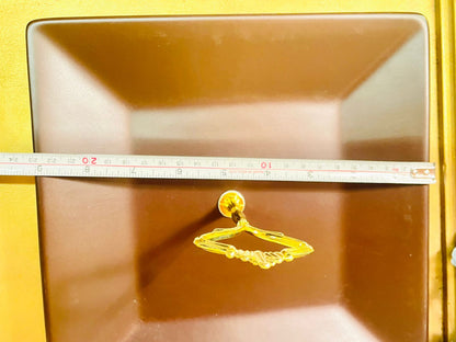 Vintage Brown Square Cake Stand with Gold Handle – Elegant Dessert Tray