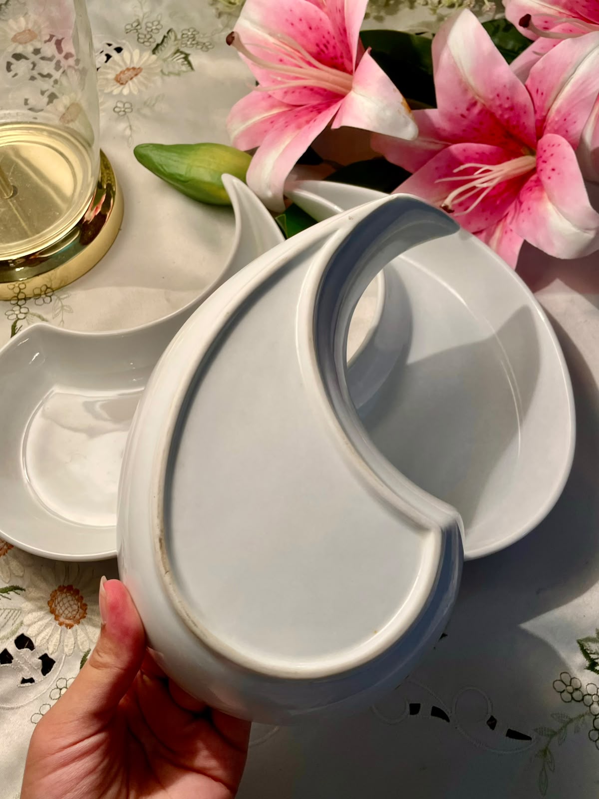 White Curved Serving Dishes Set of 3 24 cm