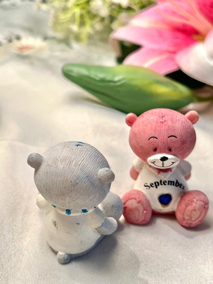 Vintage December Teddy Bear Figurine Green Heart 5 cm