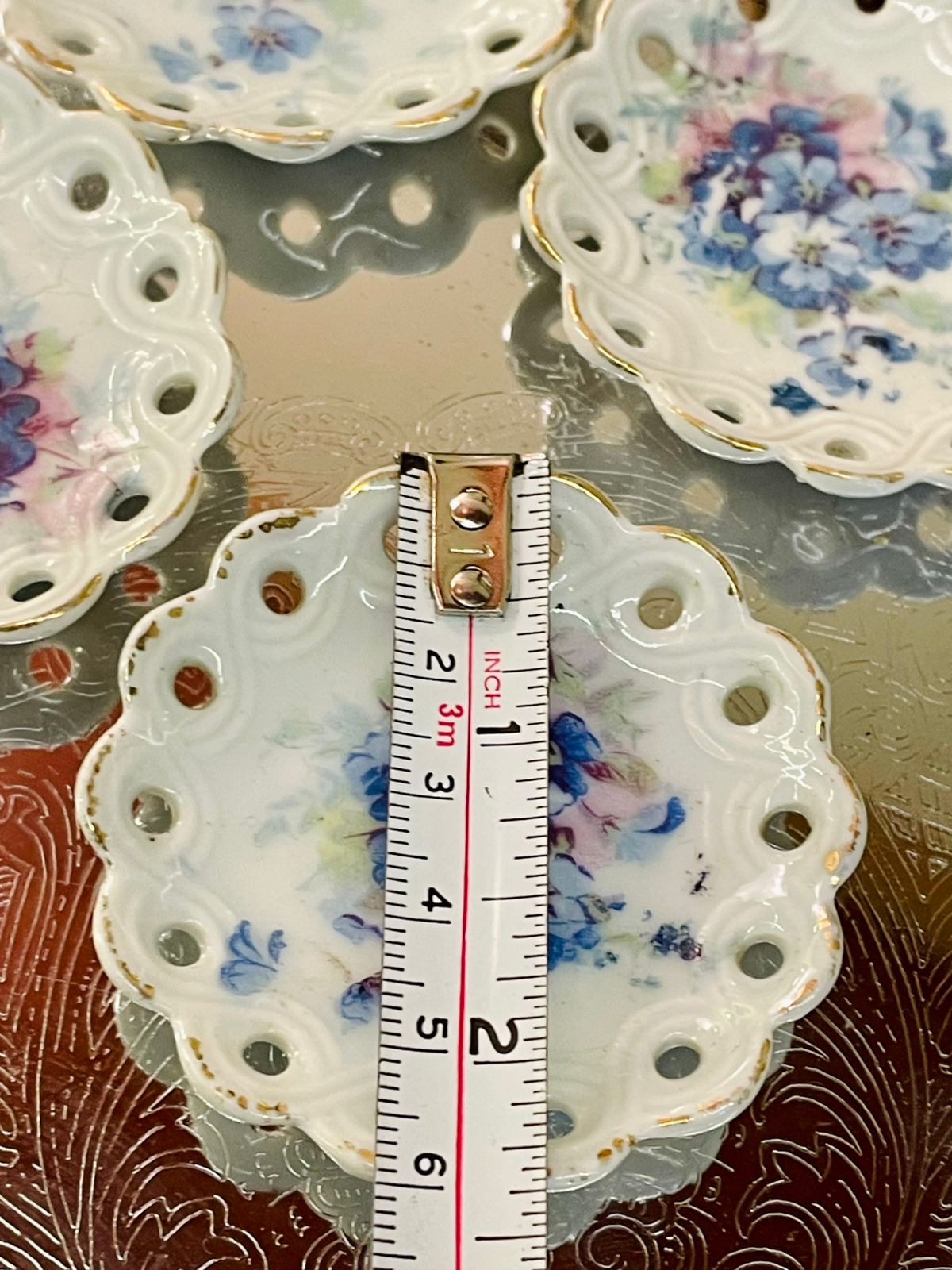 Vintage Pierced-Edge Mini Floral Plates – Delicate Porcelain Set of 4