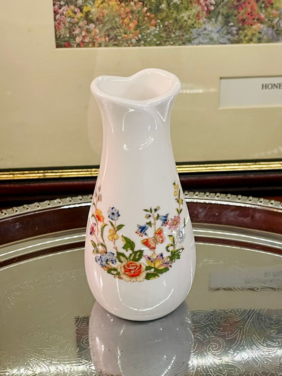 Aynsley, Aynsley Vase, Cottage Garden Vase, Fine Bone China, Bud Vase, Vintage Vase, Floral Vase, Butterfly Vase, English Bone China, Cottagecore Decor, Made in England, Collectible China, Garden Theme Decor, Mini Vase, Home Styling Accessories