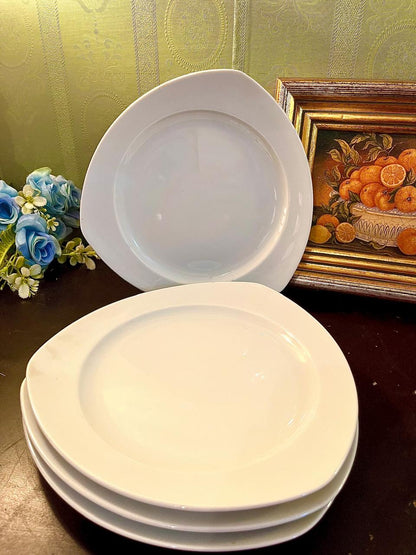 Set of 4 White Triangle Dinner Plates – Ceramic Tableware