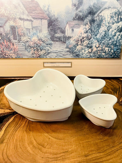 Set of 3 Heart Shaped Ceramic Berry Bowls | White Colanders