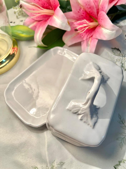 White Ceramic Swan-Lid Serving Dish – 7 Inch