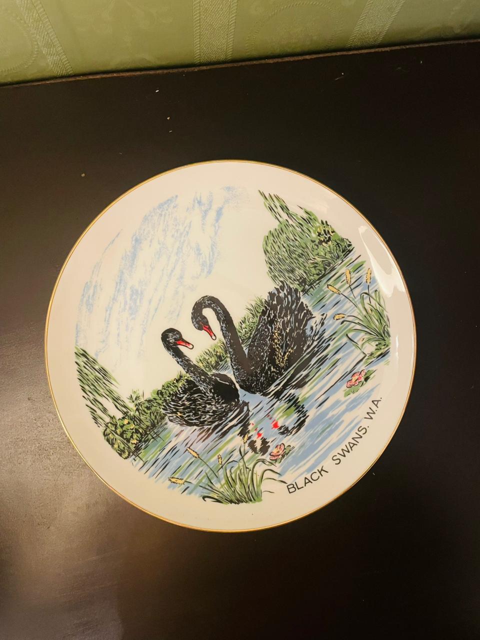 Cygnet Black Swans W.A. Westminster Australia Plate 9"
