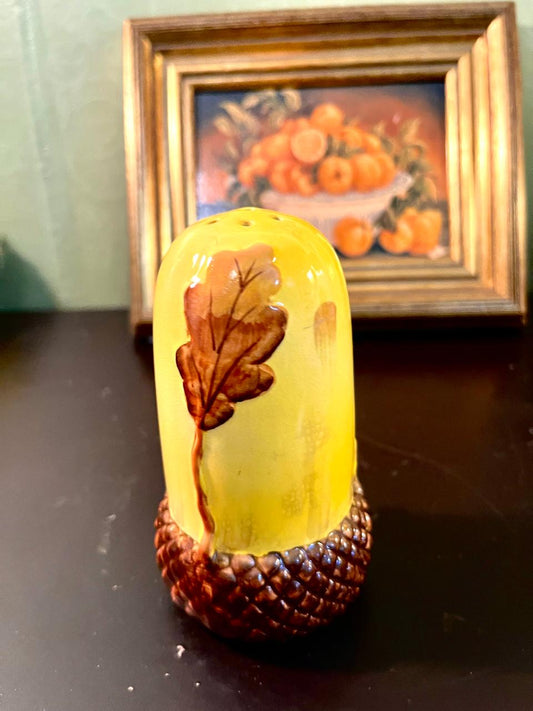 Vintage Ceramic Acorn Salt & Pepper Shaker 5 Inch – Autumn Kitchen Décor