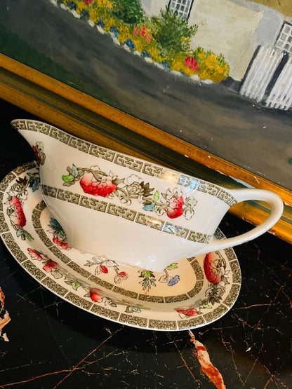 Johnson Bros Gravy Boat with Underplate – Made in England