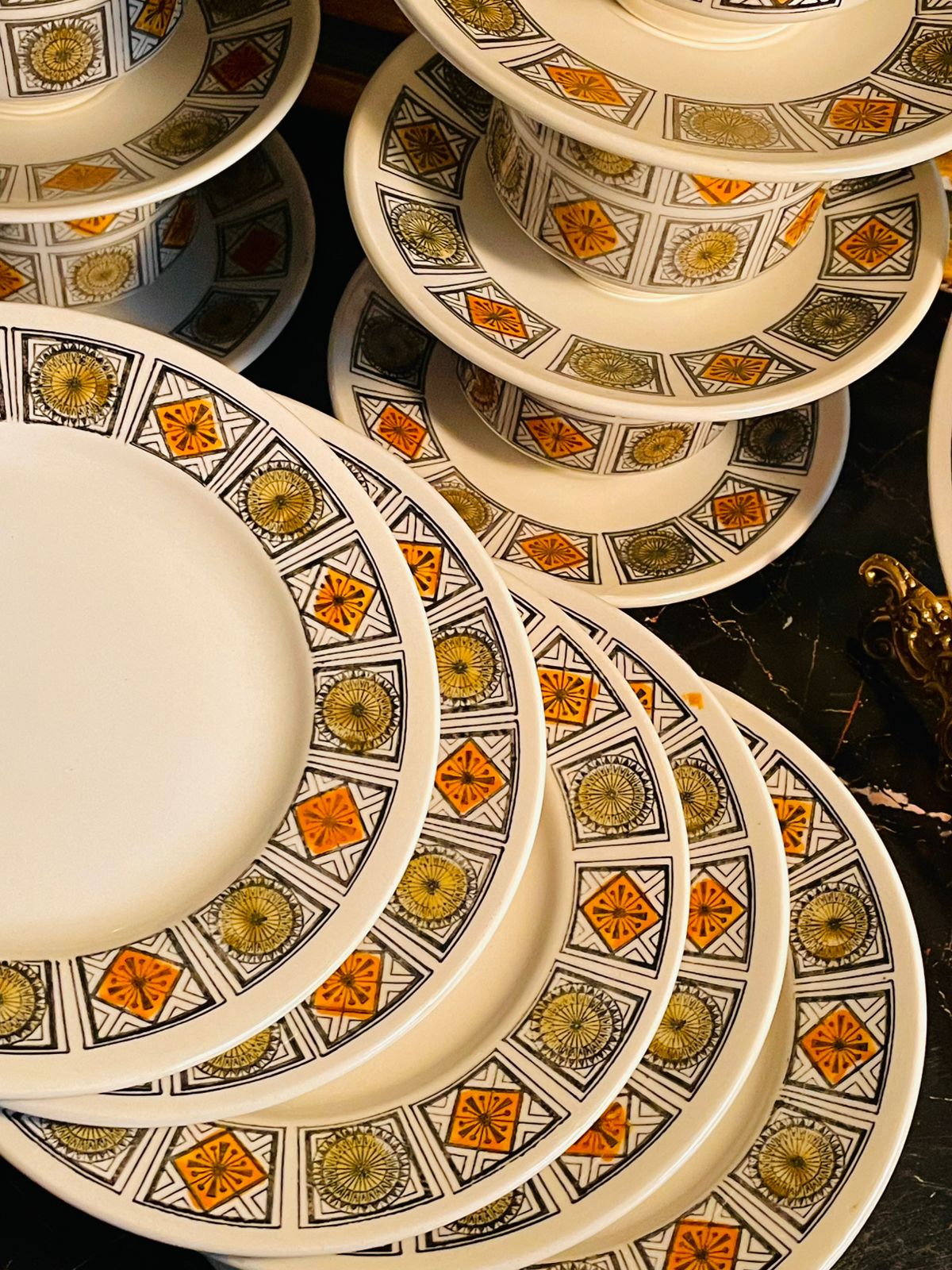 18 pcs Staffordshire Geometric Tea Set – Made in England