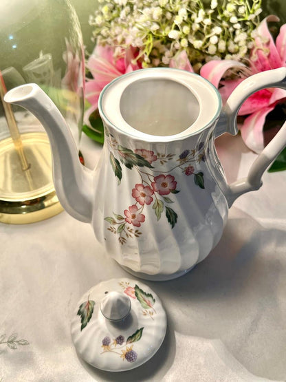 BHS Victorian Rose Floral Tea Pot 8 in Made in Britain