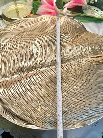 Set of 6 Gold-Tone Leaf Serving Place mats 37 cm