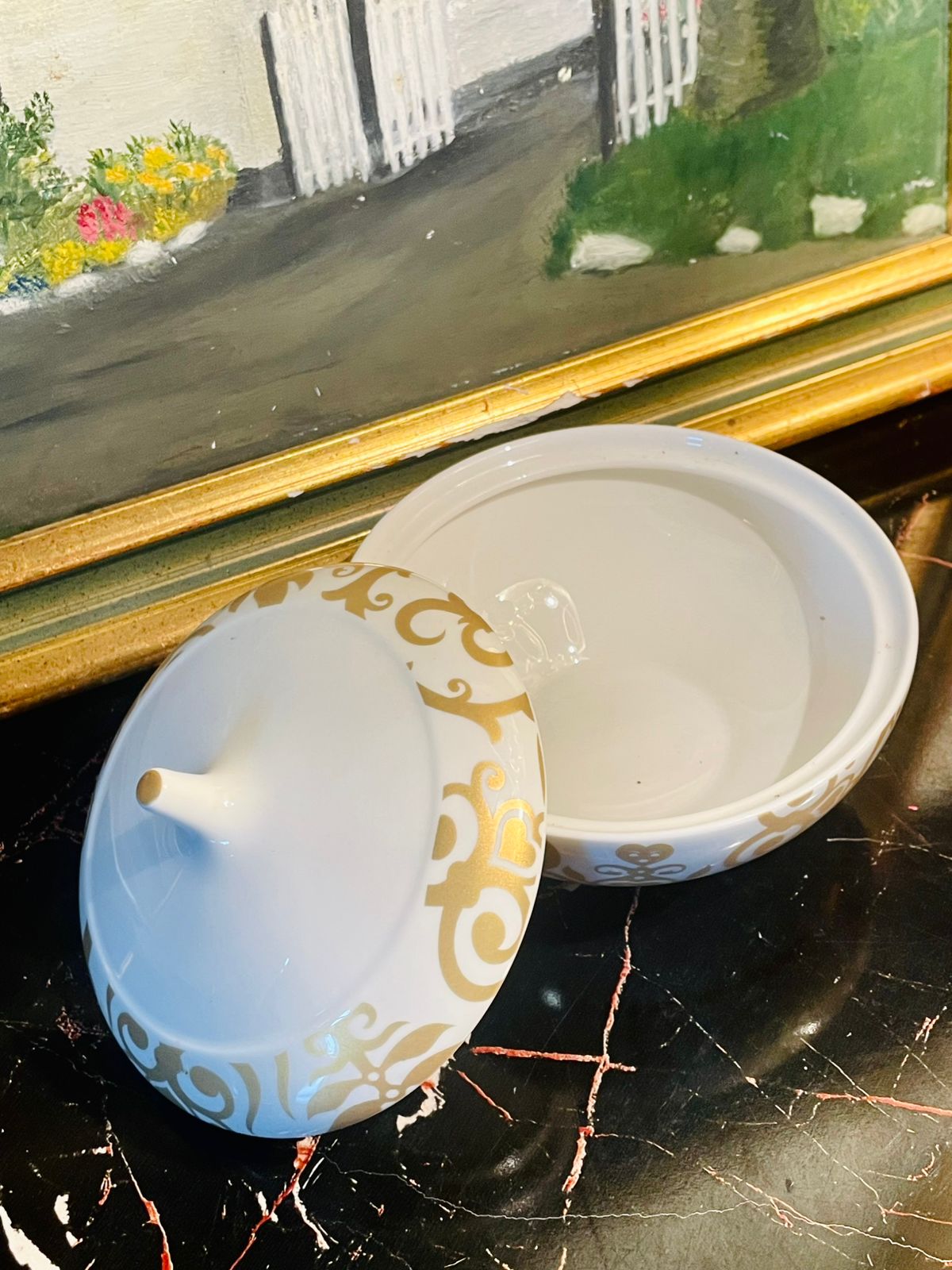 Marks & Spencer Luxury Sugar Bowl – White with Gold Pattern (England)